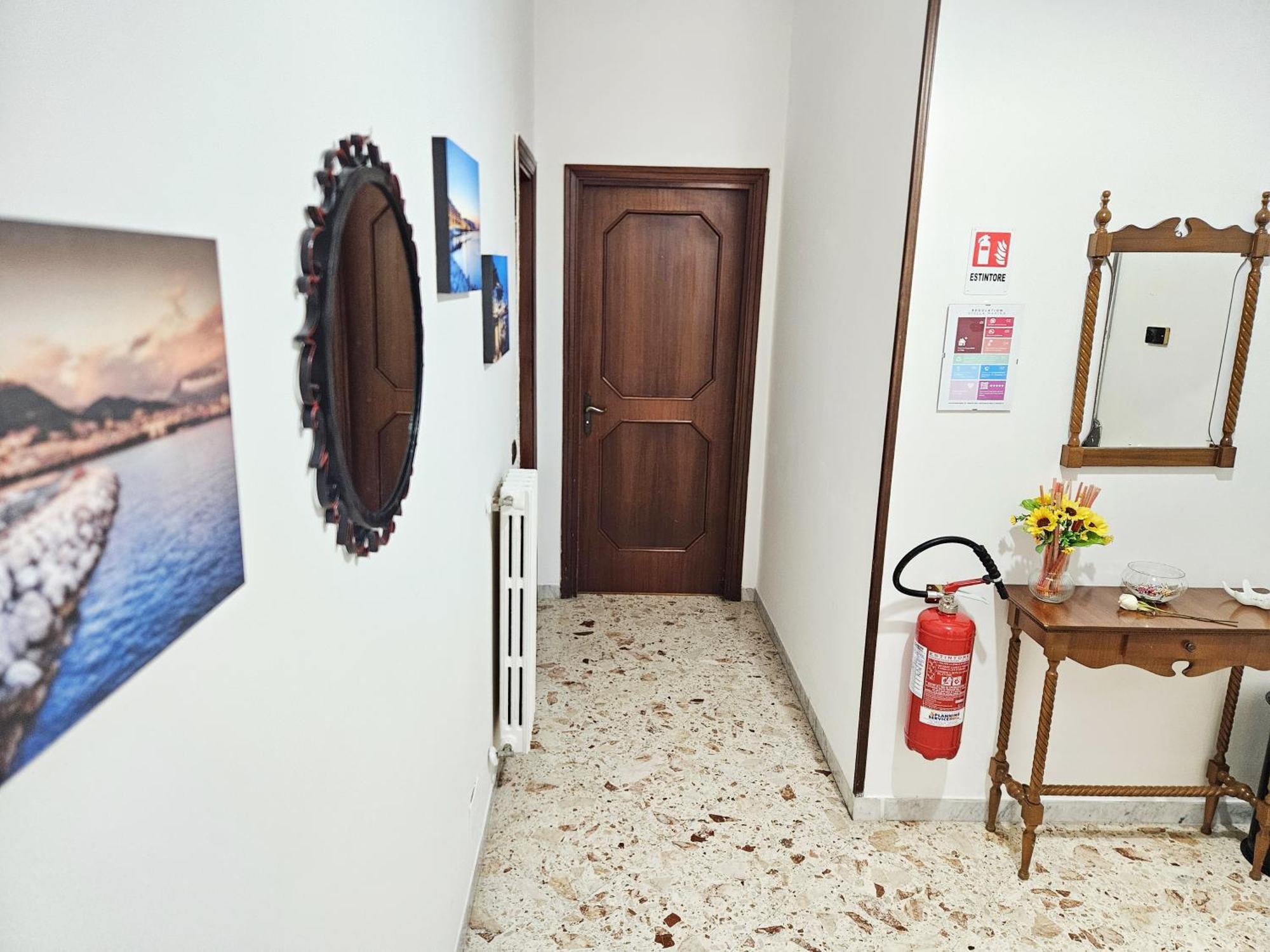 Stella Marina Διαμέρισμα Σαλέρνο Εξωτερικό φωτογραφία